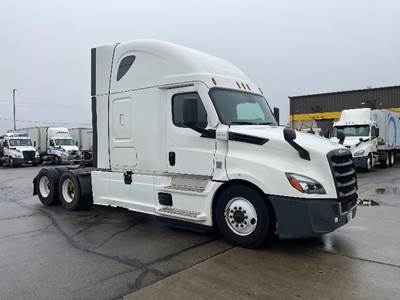 Freightliner Cascadia 126 Sleeper Semi Truck - 72" Integral Sleeper, 455HP, 12 Speed Automatic