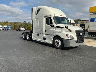 Freightliner Cascadia 126 Sleeper Semi Truck - 72" Integral Sleeper, 455HP, 12 Speed Automatic