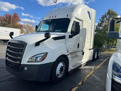Freightliner Cascadia 126 Sleeper Semi Truck - 72" Integral Sleeper, 455HP, 12 Speed Automatic