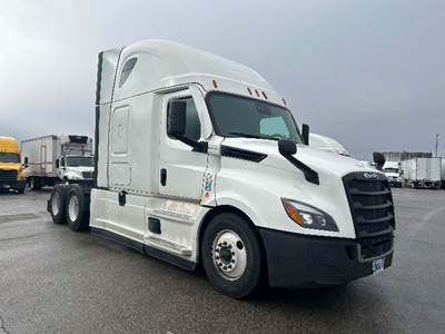 Freightliner Cascadia 126 Sleeper Semi Truck - 72" Integral Sleeper, 455HP, 12 Speed Automatic