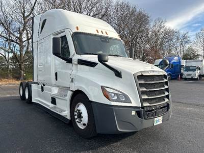Freightliner Cascadia 126 Sleeper Semi Truck - 72" Integral Sleeper, 455HP, 12 Speed Automatic
