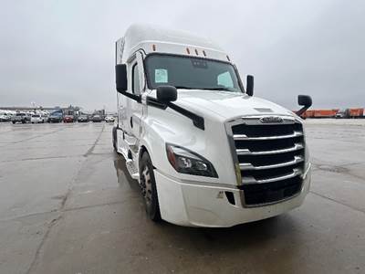 Freightliner Cascadia 126 Sleeper Semi Truck - 72" Integral Sleeper, 455HP, 12 Speed Automatic