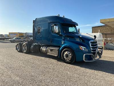 Freightliner Cascadia 126 Sleeper Semi Truck - 72" Integral Sleeper, 455HP, 12 Speed Automatic