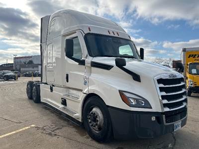 Freightliner Cascadia 126 Sleeper Semi Truck - 72" Integral Sleeper, 455HP, 12 Speed Automatic