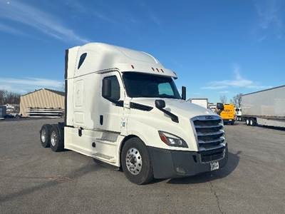 Freightliner Cascadia 126 Sleeper Semi Truck - 72" Integral Sleeper, 455HP, 12 Speed Automatic