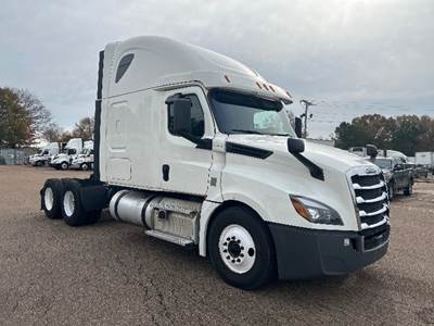 Freightliner Cascadia 126 Sleeper Semi Truck - 72" Integral Sleeper, 455HP, 12 Speed Automatic