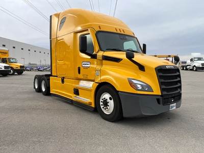 Freightliner Cascadia 126 Sleeper Semi Truck - 72" Integral Sleeper, 455HP, 12 Speed Automatic
