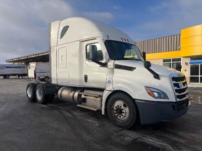 Freightliner Cascadia 126 Sleeper Semi Truck - 72" Integral Sleeper, 455HP, 12 Speed Automatic