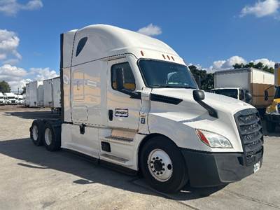Freightliner Cascadia 126 Sleeper Semi Truck - 72" Integral Sleeper, 455HP, 12 Speed Automatic