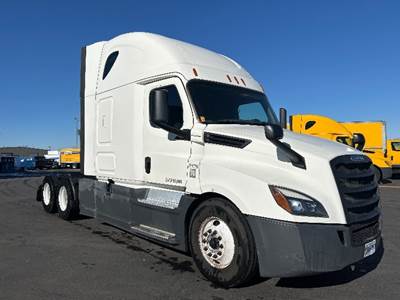 Freightliner Cascadia 126 Sleeper Semi Truck - 72" Integral Sleeper, 455HP, 12 Speed Automatic