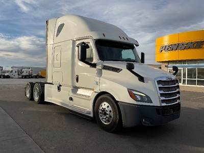 Freightliner Cascadia 126 Sleeper Semi Truck - 72" Integral Sleeper, 455HP, 12 Speed Automatic