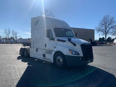 Freightliner Cascadia 126 Sleeper Semi Truck - 72" Integral Sleeper, 455HP, 12 Speed Automatic