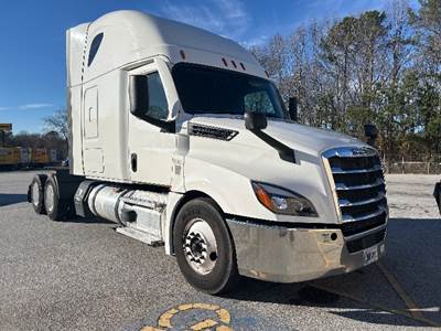 Freightliner Cascadia 126 Sleeper Semi Truck - 72" Integral Sleeper, 455HP, 12 Speed Automatic