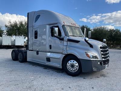 Freightliner Cascadia 126 Sleeper Semi Truck - 72" Integral Sleeper, 455HP, 12 Speed Automatic