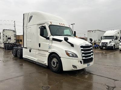 Freightliner Cascadia 126 Sleeper Semi Truck - 72" Integral Sleeper, 455HP, 12 Speed Automatic