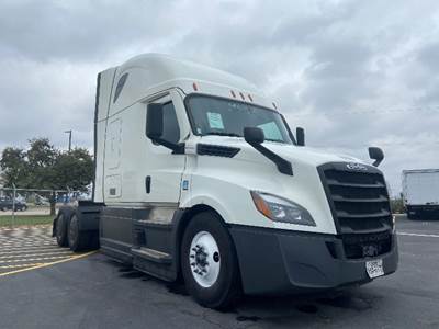 Freightliner Cascadia 126 Sleeper Semi Truck - 72" Integral Sleeper, 450HP, 12 Speed Automatic