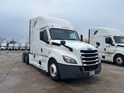 Freightliner Cascadia 126 Sleeper Semi Truck - 72" Integral Sleeper, 455HP, 12 Speed Automatic