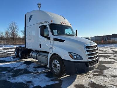 Freightliner Cascadia 126 Sleeper Semi Truck - 72" Integral Sleeper, 455HP, 12 Speed Automatic