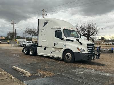 Freightliner Cascadia 126 Sleeper Semi Truck - 72" Integral Sleeper, 400HP, 12 Speed Automatic