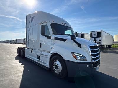 Freightliner Cascadia 126 Sleeper Semi Truck - 72" Integral Sleeper, 455HP, 12 Speed Automatic