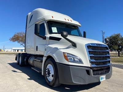 Freightliner Cascadia 126 Sleeper Semi Truck - 72" Integral Sleeper, 455HP, 12 Speed Automatic