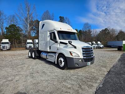Freightliner Cascadia 126 Sleeper Semi Truck - 72" Integral Sleeper, 455HP, 12 Speed Automatic