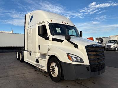 Freightliner Cascadia 126 Sleeper Semi Truck - 72" Integral Sleeper, 455HP, 12 Speed Automatic