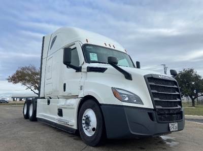 Freightliner Cascadia 126 Sleeper Semi Truck - 72" Integral Sleeper, 455HP, 12 Speed Automatic