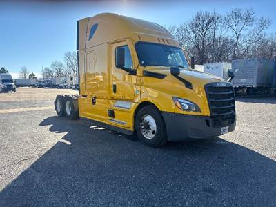 Freightliner Cascadia 126 Sleeper Semi Truck - 72" Integral Sleeper, 455HP, 12 Speed Automatic