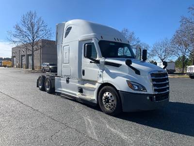 Freightliner Cascadia 126 Sleeper Semi Truck - 72" Integral Sleeper, 455HP, 12 Speed Automatic