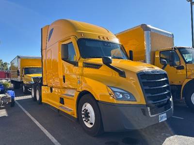 Freightliner Cascadia 126 Sleeper Semi Truck - 72" Integral Sleeper, 455HP, 12 Speed Automatic