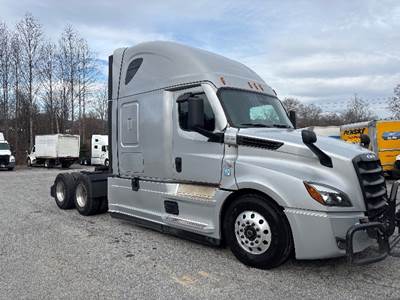 Freightliner Cascadia 126 Sleeper Semi Truck - 72" Integral Sleeper, 455HP, 12 Speed Automatic