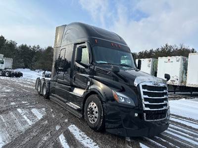 Freightliner Cascadia 126 Sleeper Semi Truck - 72" Integral Sleeper, 455HP, 12 Speed Automatic