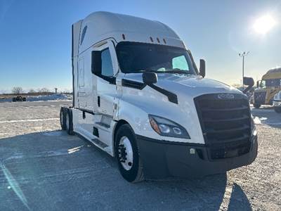 Freightliner Cascadia 126 Sleeper Semi Truck - 72" Integral Sleeper, 455HP, 12 Speed Automatic
