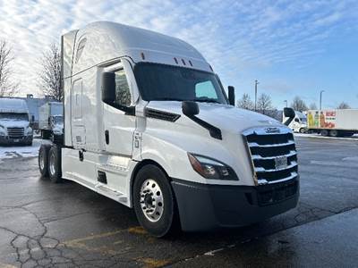 Freightliner Cascadia 126 Sleeper Semi Truck - 72" Integral Sleeper, 455HP, 12 Speed Automatic