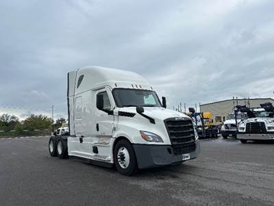 Freightliner Cascadia 126 Sleeper Semi Truck - 72" Integral Sleeper, 455HP, 12 Speed Automatic
