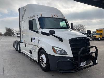 Freightliner Cascadia 126 Sleeper Semi Truck - 72" Integral Sleeper, 450HP, 12 Speed Automatic