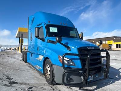 Freightliner Cascadia 126 Sleeper Semi Truck - 72" Integral Sleeper, 455HP, 12 Speed Automatic