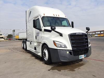 Freightliner Cascadia 126 Sleeper Semi Truck - 72" Integral Sleeper, 455HP, 12 Speed Automatic