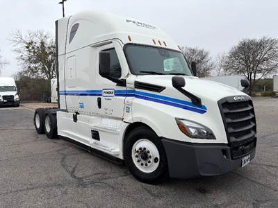 Freightliner Cascadia 126 Sleeper Semi Truck - 72" Integral Sleeper, 455HP, 12 Speed Automatic
