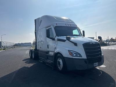 Freightliner Cascadia 126 Sleeper Semi Truck - 72" Integral Sleeper, 450HP, 12 Speed Automatic