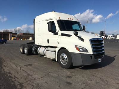 Freightliner Cascadia 126 Sleeper Semi Truck - 60" Integral Sleeper, 455HP, 12 Speed Automatic