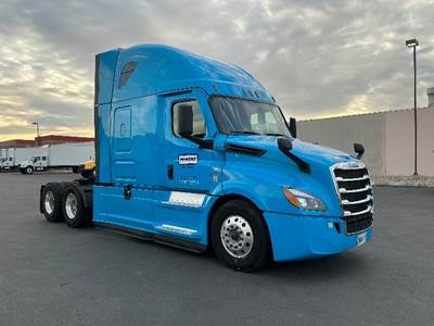 Freightliner Cascadia 126 Sleeper Semi Truck - 72" Integral Sleeper, 455HP, 12 Speed Automatic