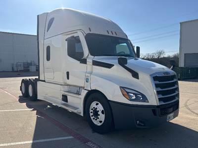 Freightliner Cascadia 126 Sleeper Semi Truck - 72" Integral Sleeper, 505HP, 12 Speed Automatic