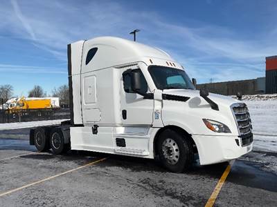 Freightliner Cascadia 126 Sleeper Semi Truck - 72" Integral Sleeper, 505HP, 12 Speed Automatic