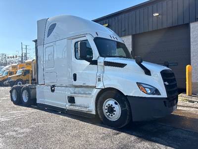 Freightliner Cascadia 126 Sleeper Semi Truck - 72" Integral Sleeper, 455HP, 12 Speed Automatic