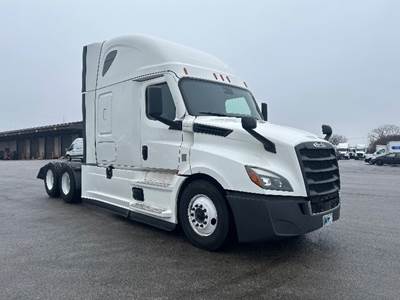 Freightliner Cascadia 126 Sleeper Semi Truck - 72" Integral Sleeper, 455HP, 12 Speed Automatic