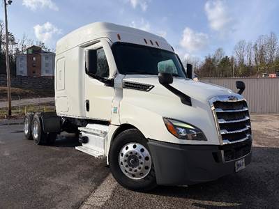 Freightliner Cascadia 126 Single Axle Sleeper Semi Truck - 72" Integral Sleeper, 450HP, 12 Speed Automatic