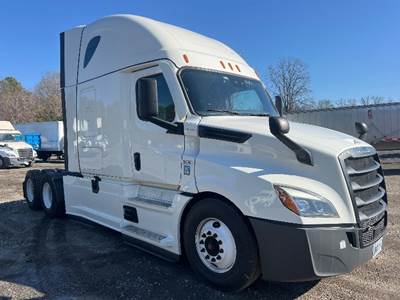Freightliner Cascadia 126 Sleeper Semi Truck - 72" Integral Sleeper, 455HP, 12 Speed Automatic
