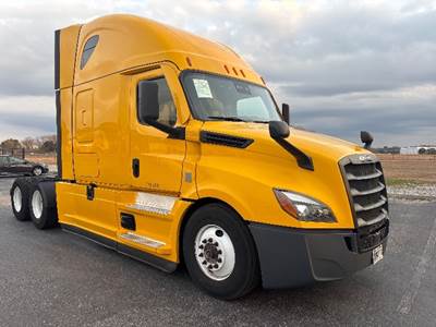 Freightliner Cascadia 126 Sleeper Semi Truck - 72" Integral Sleeper, 455HP, 12 Speed Automatic